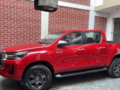TOYOTA HILUX SRV 2024