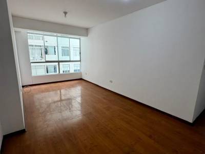 Departamento en  Av. Prol. Iquitos 1570, Lince, Per&uacute;