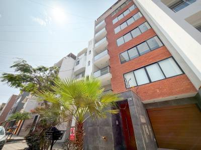 Departamento en  Mayorazgo, Lima