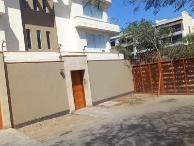 Casa Para Vivienda Sismo Resistente 3 Pisos 1,000 m&sup2; Calle Aldebaran Esquina.